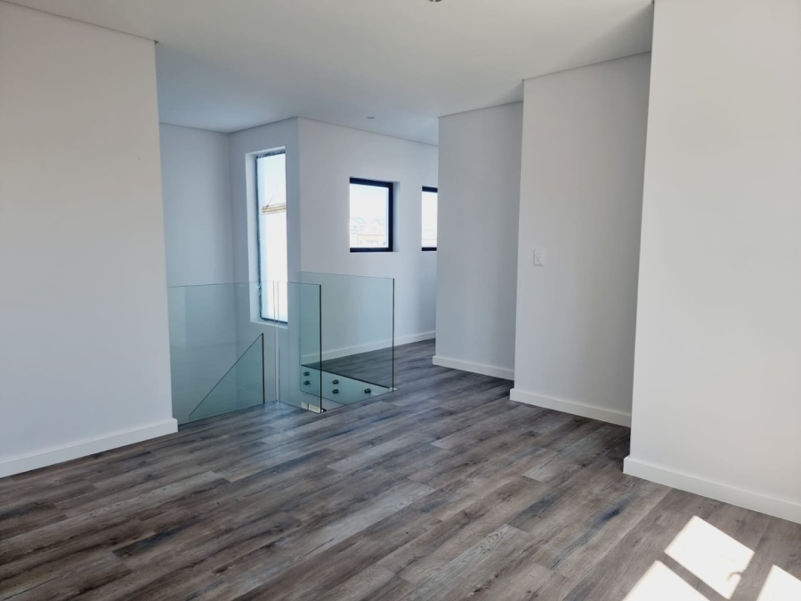 4 Bedroom Property for Sale in Sandown Western Cape